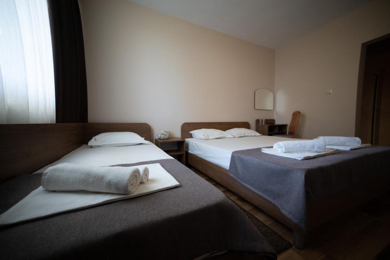 Hotel Velista ヴォネシュタ・ヴォダ エクステリア 写真