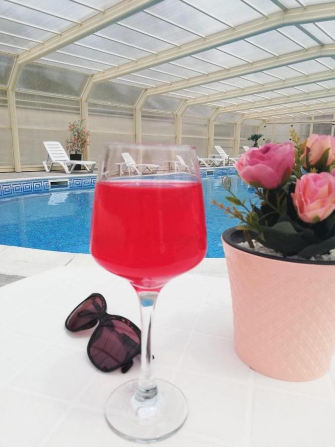 Hotel Velista ヴォネシュタ・ヴォダ エクステリア 写真